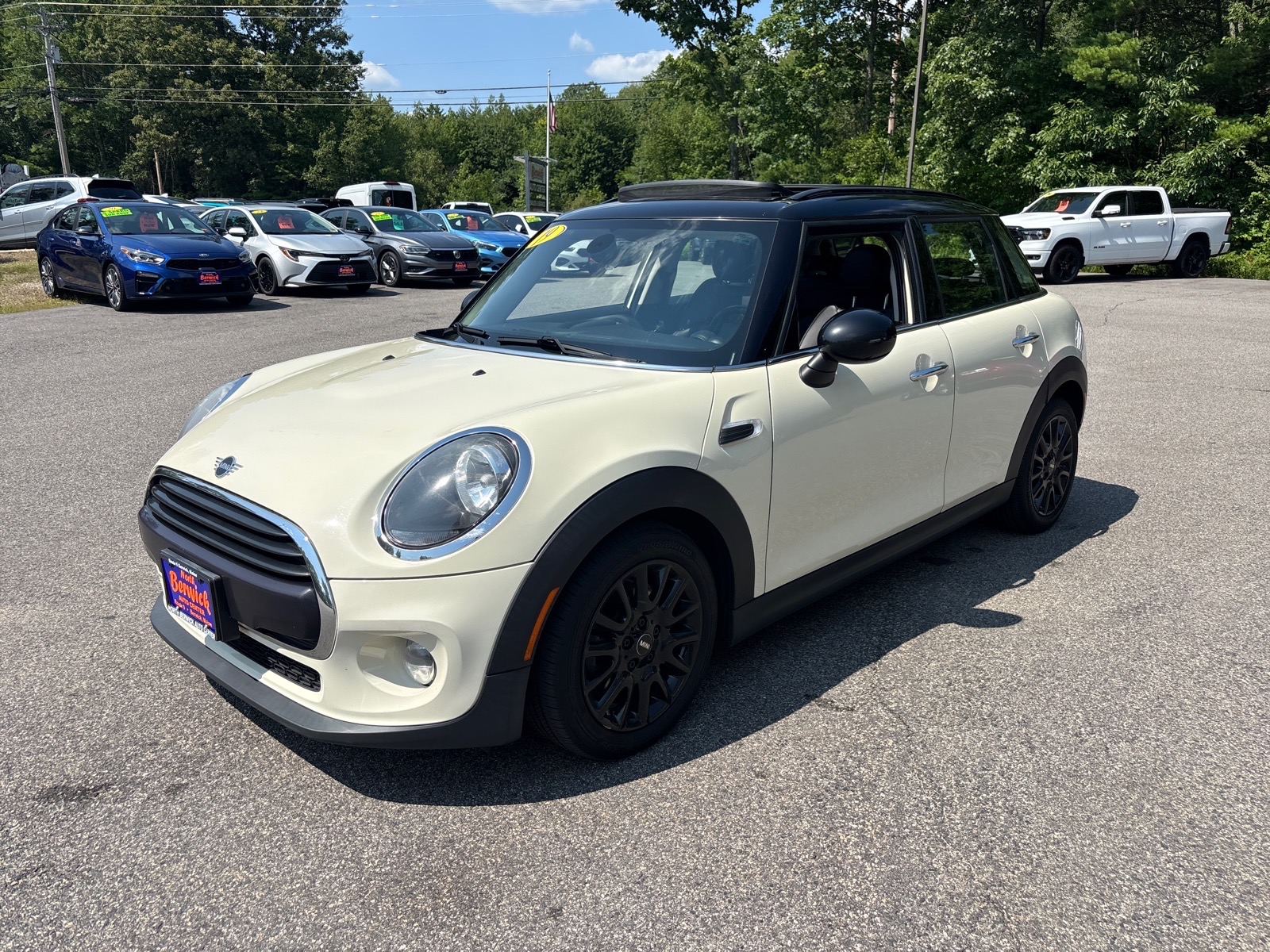 mini hardtop 4 door 2019 WMWXU1C56K2L32013 image mini hardtop 4 door 2019 WMWXU1C56K2L32013 image